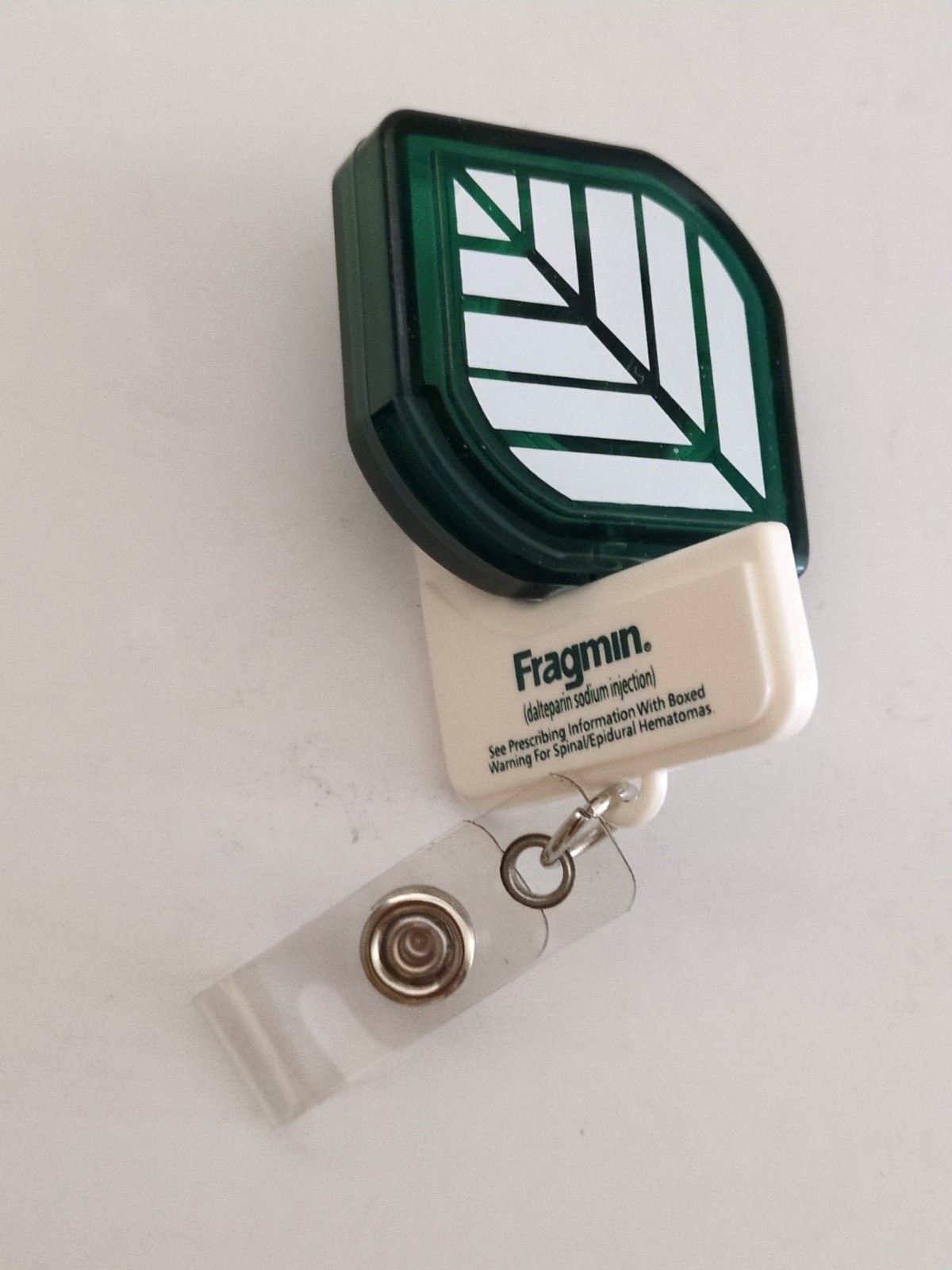 Pharmaceutical Collectible Fragmin Badge Clip NEW! (s8)