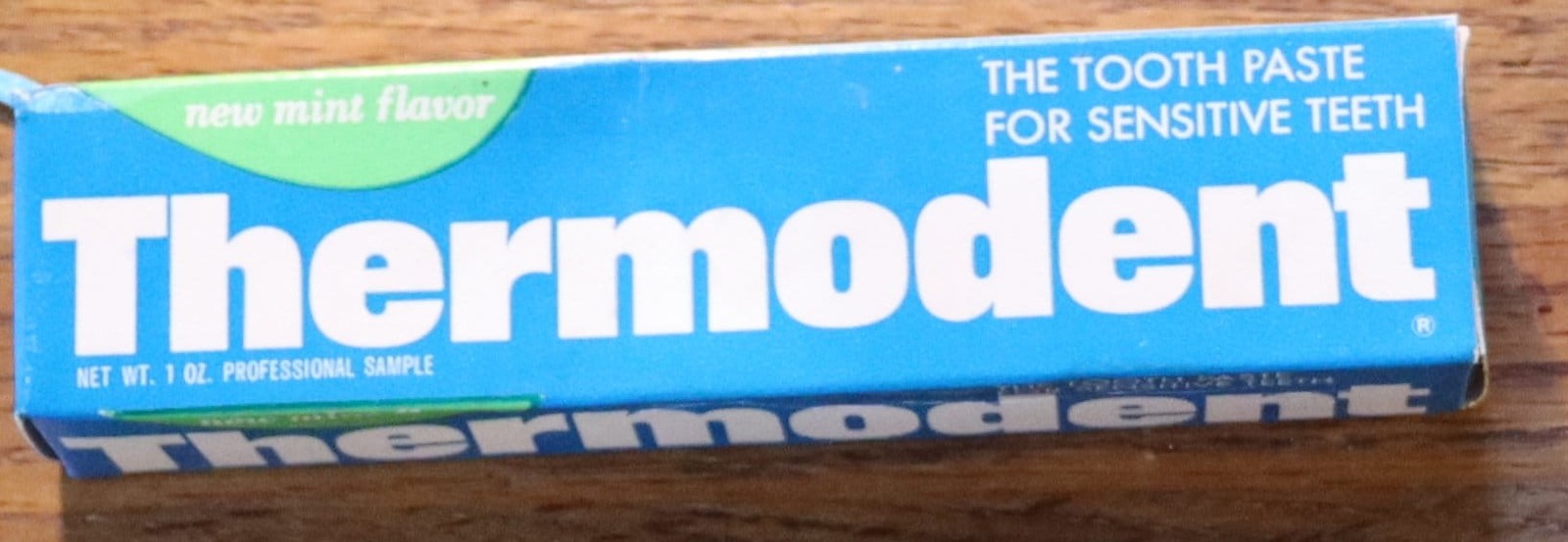 Vintage set of 6 dentist office samples in original boxes Thermodent by Pfizer