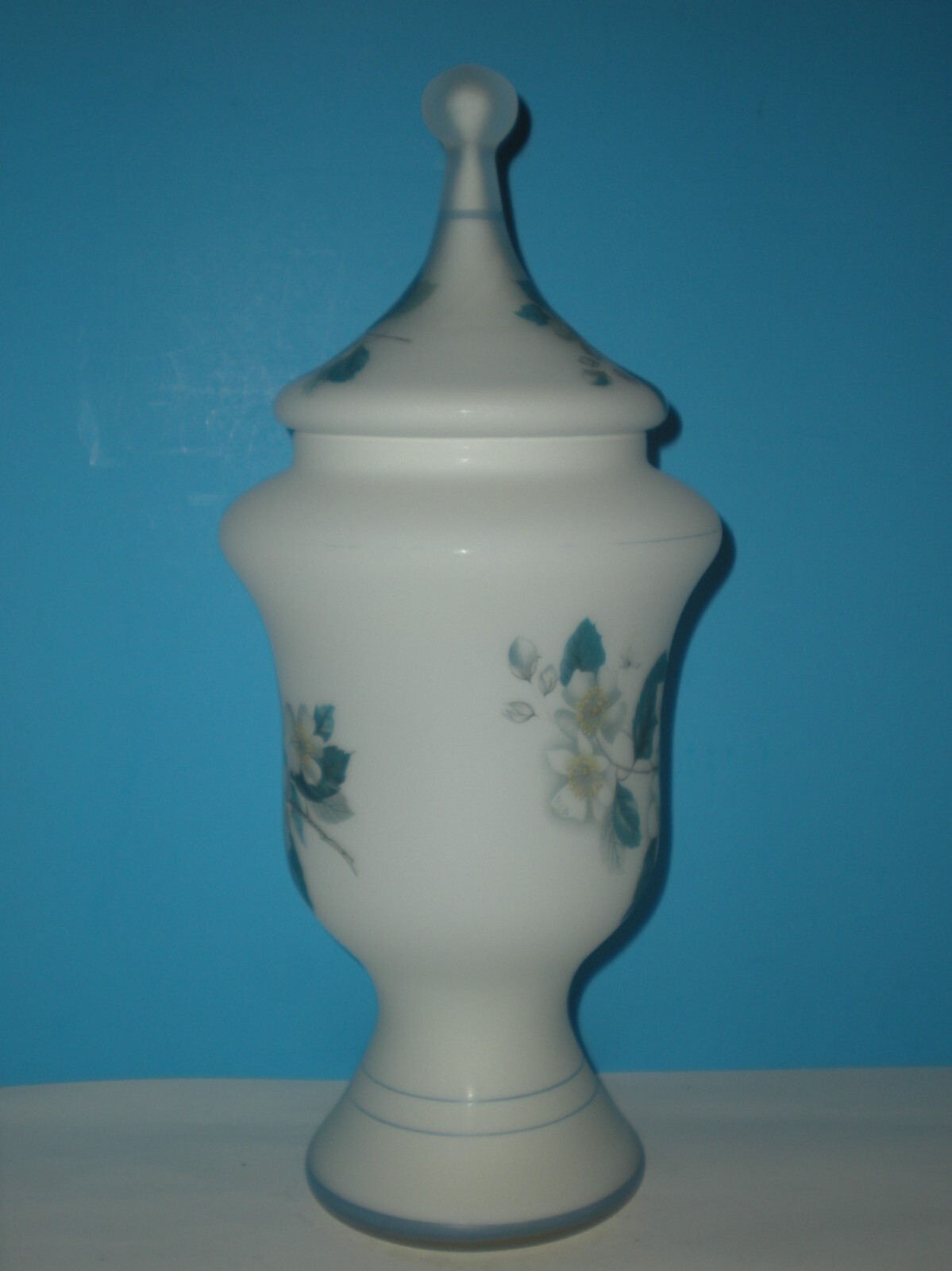 13″ Apothecary Jar Canister Circus Tent Lid vtg Candy container Blue Floral