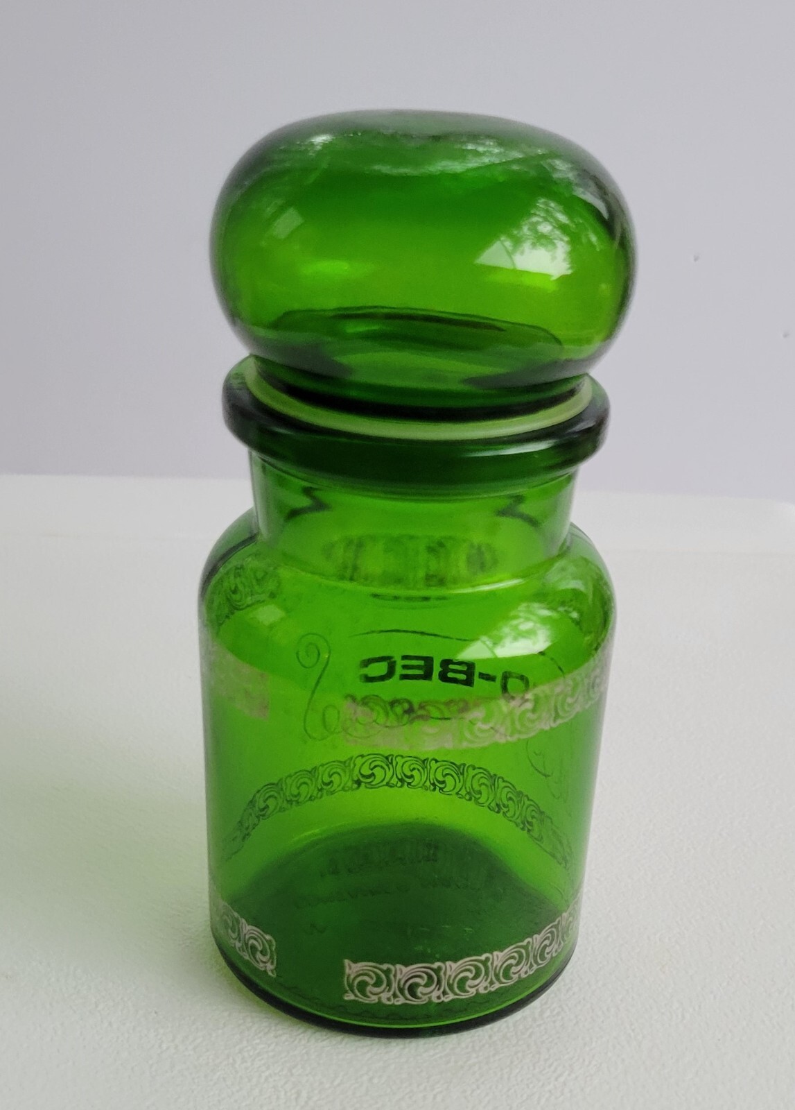 Vintage Green Glass Apothecary Jar Bubble Lid Belgium 5.5″ Vio-Bec