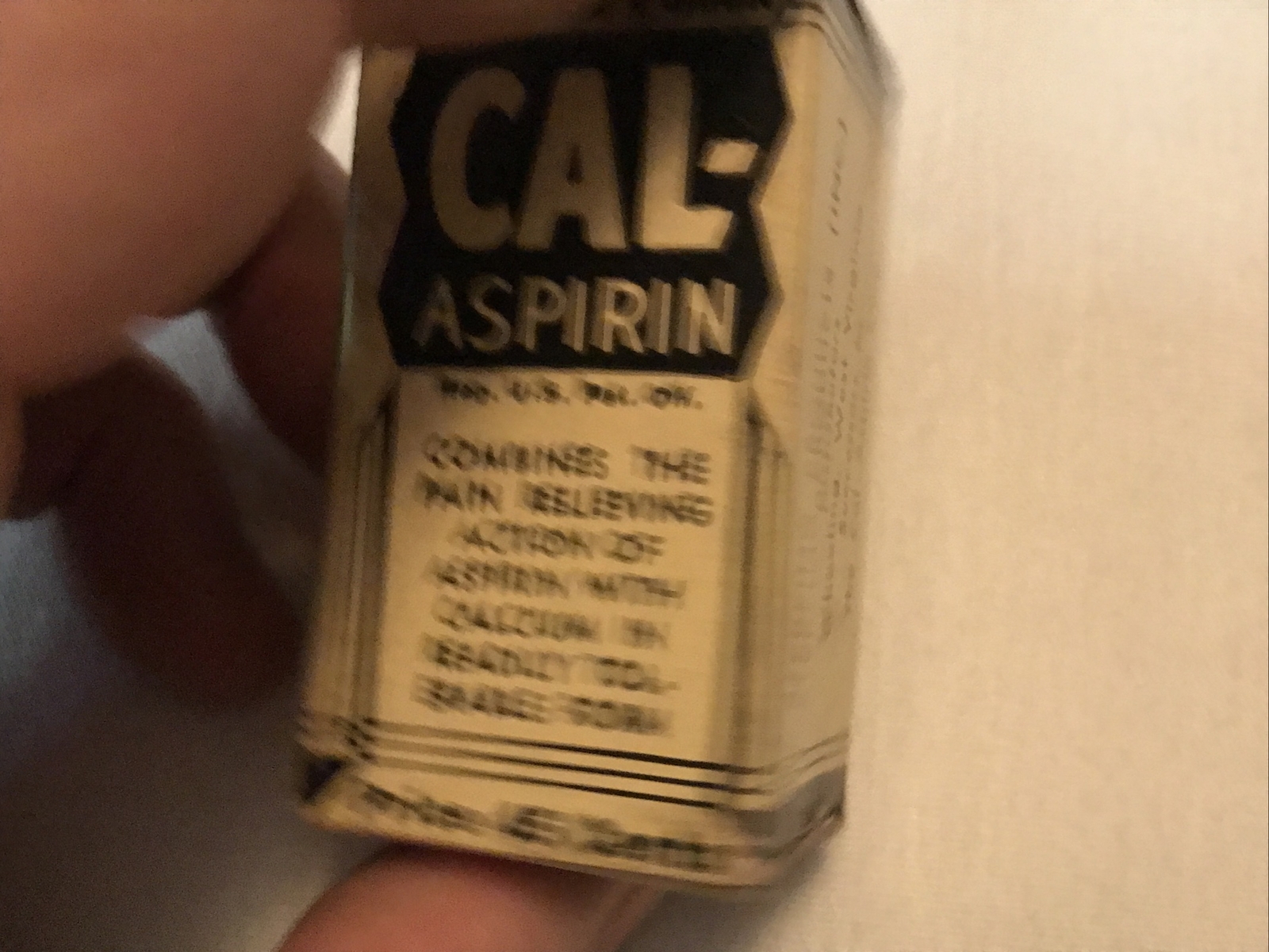 CAL ASPIRIN VINTAGE FULL TUBE IN ORIGINAL BOX, STERLING PRODUCTS, WHEELING