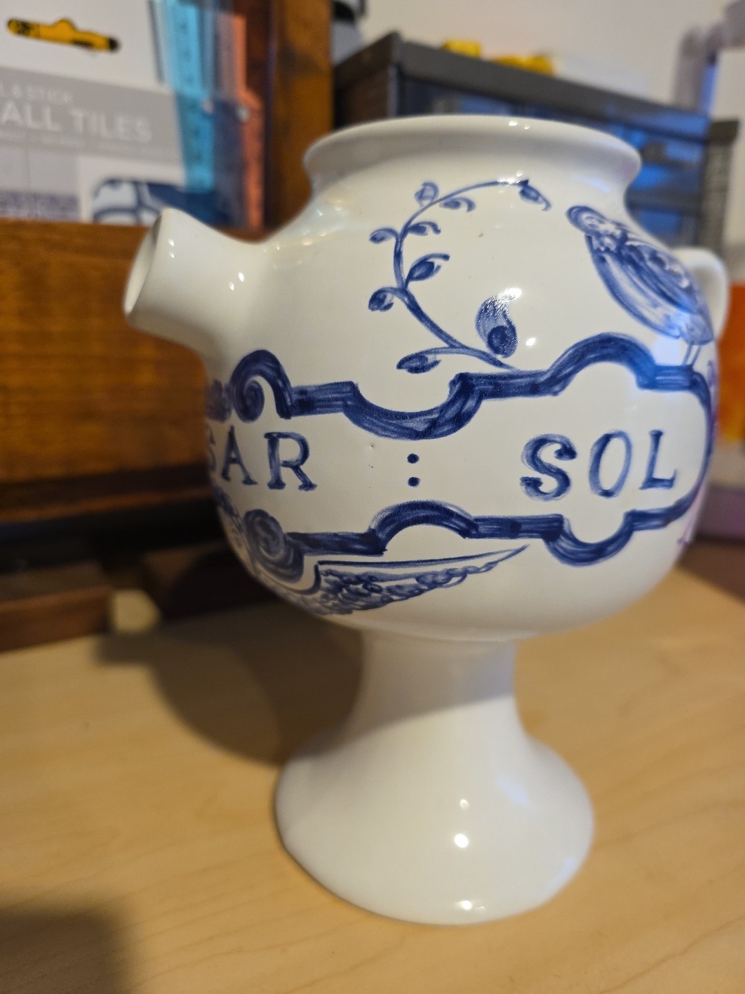 1989 APOTHECARY JAR ~SYR ROSAR SOL~ REPRODUCTION by LILLY PORTUGAL 7.5”