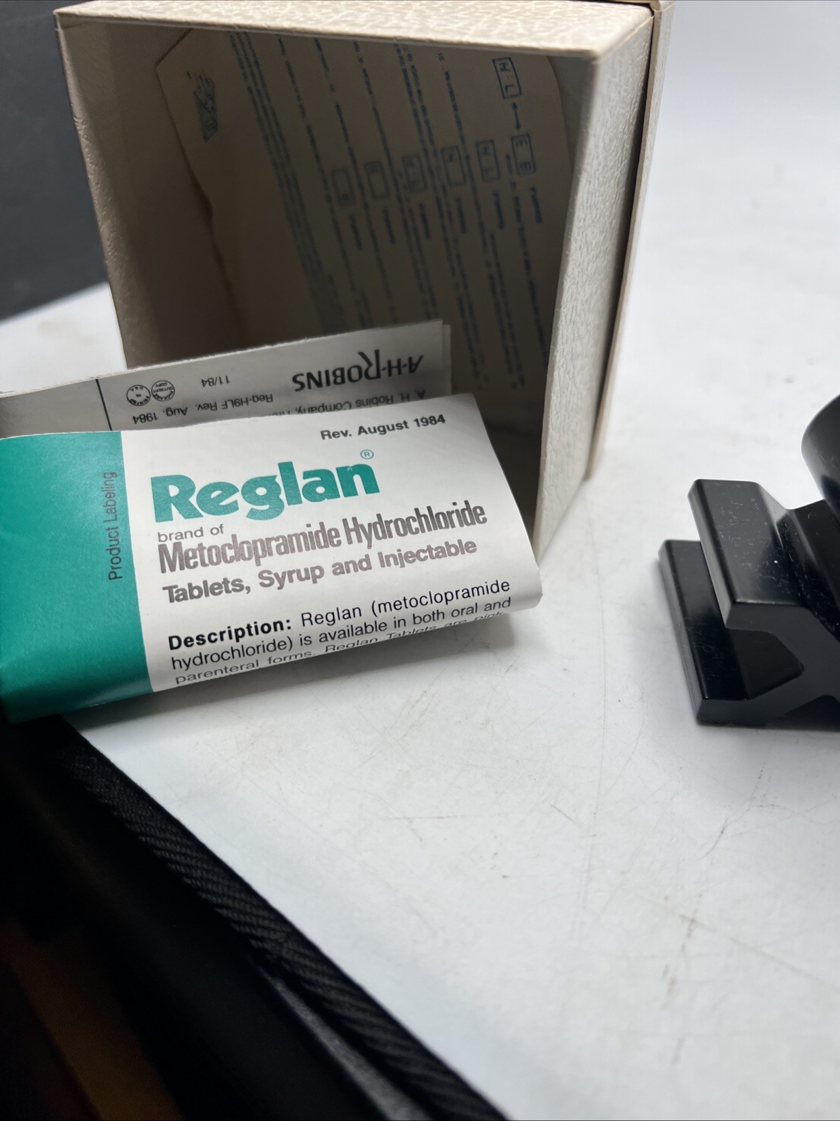 Reglan Metoclopramide HCI Reflux Vintage Pharmaceutical Rep Quartz Clock Stand