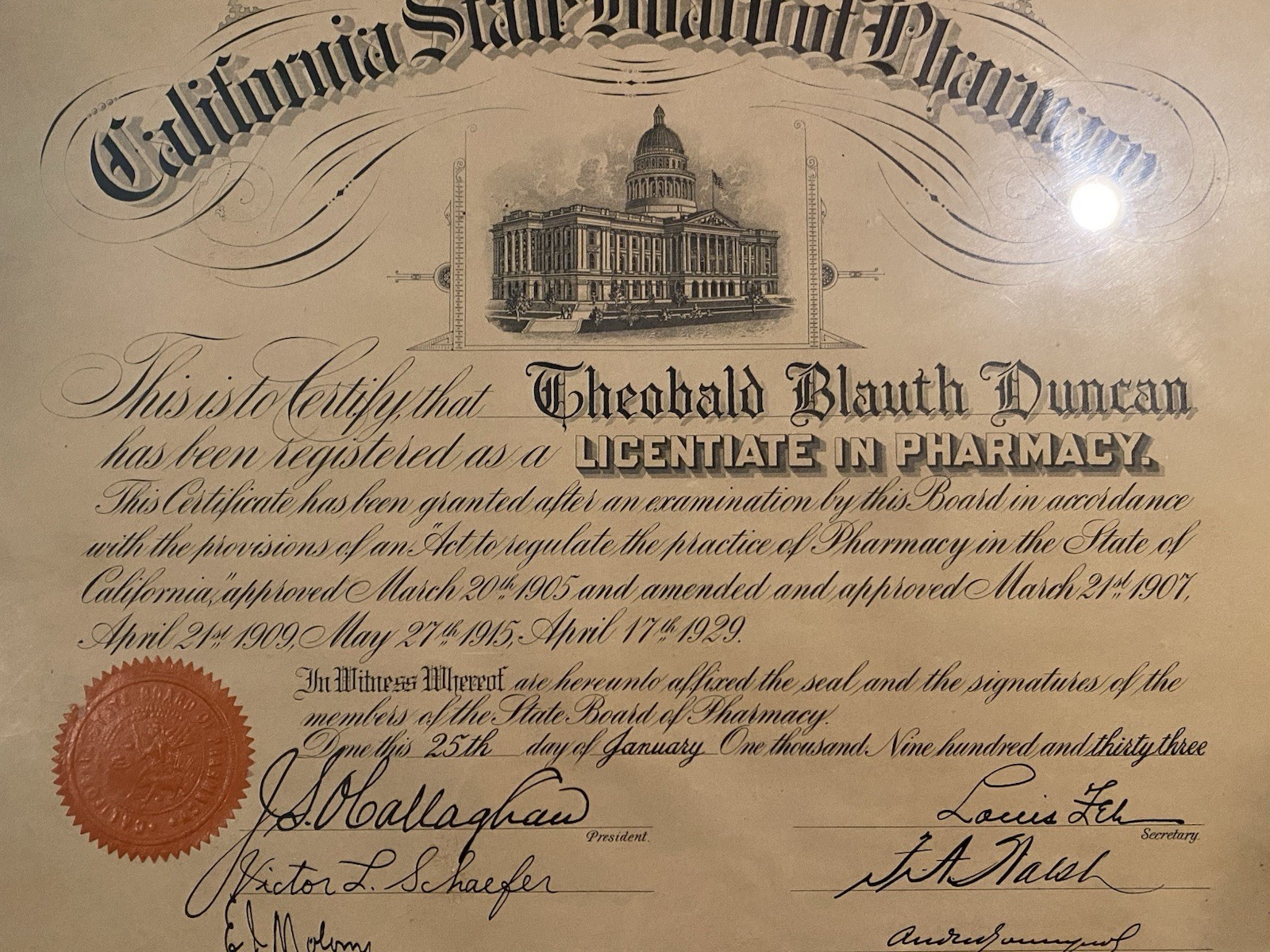 1933 CALIFORNIA STATE BOARD OF PHARMACY LICENTIATE IN PHARMACY WOOD GLASS FRAME