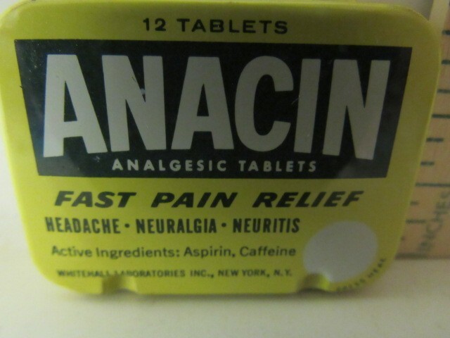 Vtg. Anacin Brand Small Aspirin Tin