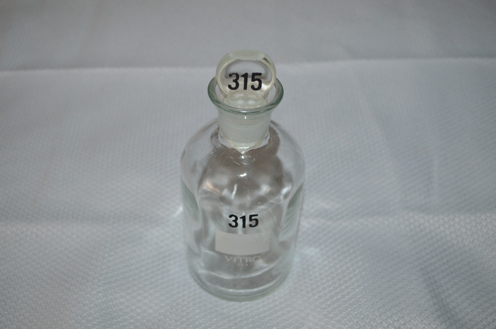 WHEATON ~ VITRO ~ U.S.A. ~ GLASS LABS BOTTLES ~ LABORATORY ~ PHARMACEUTICAL ~NEW