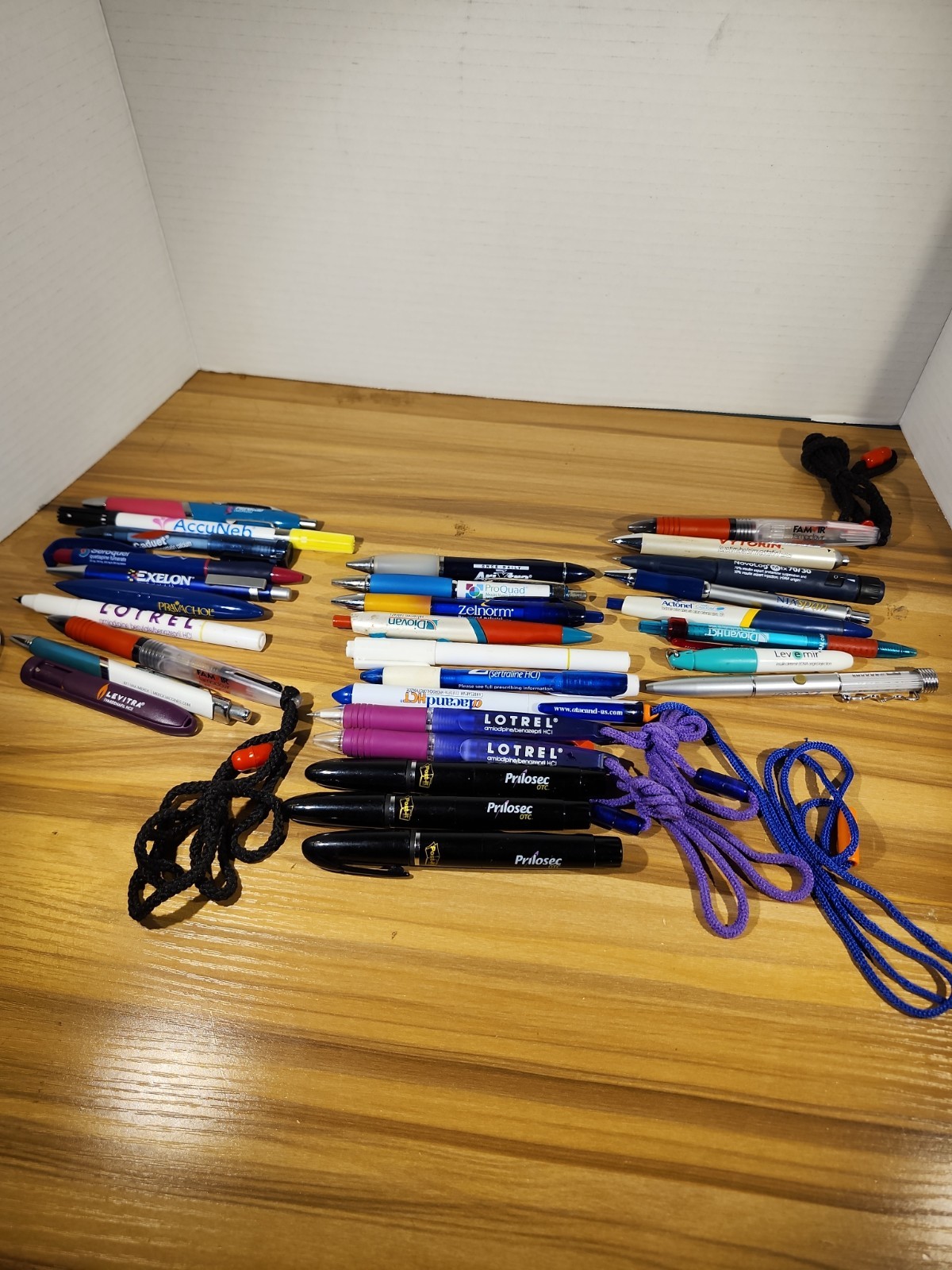 Lot of 30 PENS Drug Rep Pharmaceutical Promo Prilosec Lotrel Seroquel