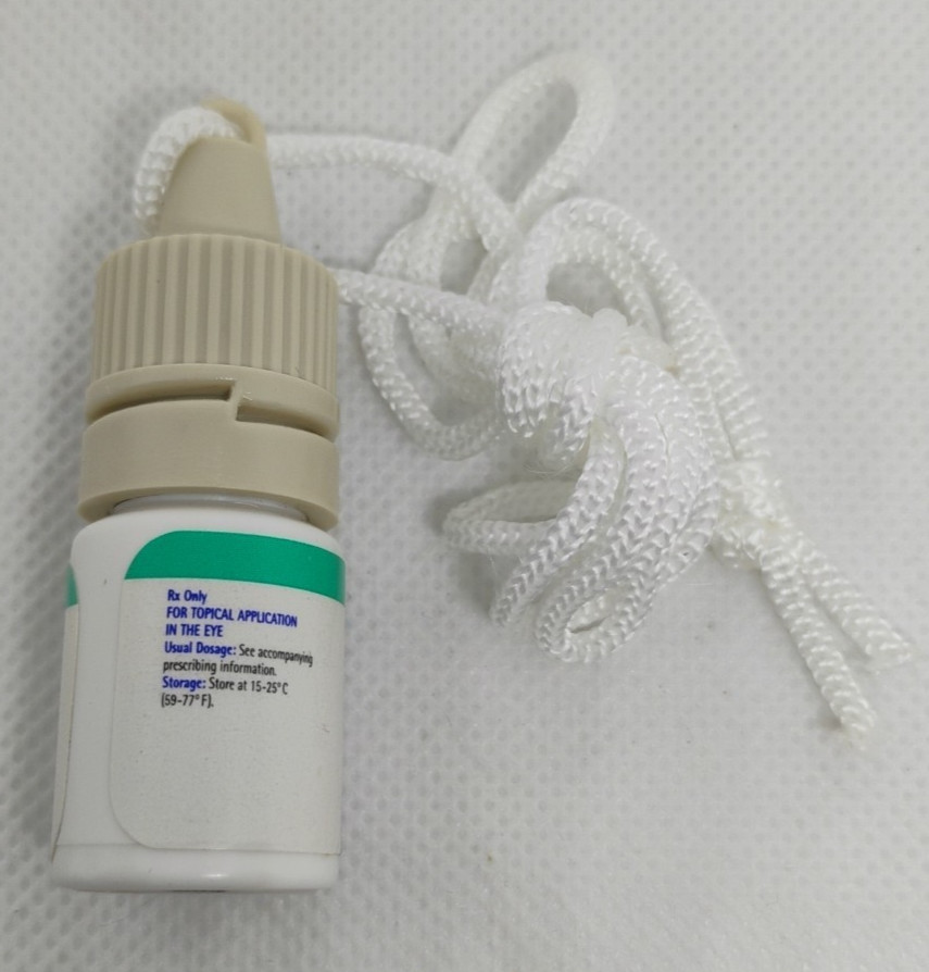 Quixin Sterile Solution Bottle Pharmaceutical Drug Rep Advertising Necklace