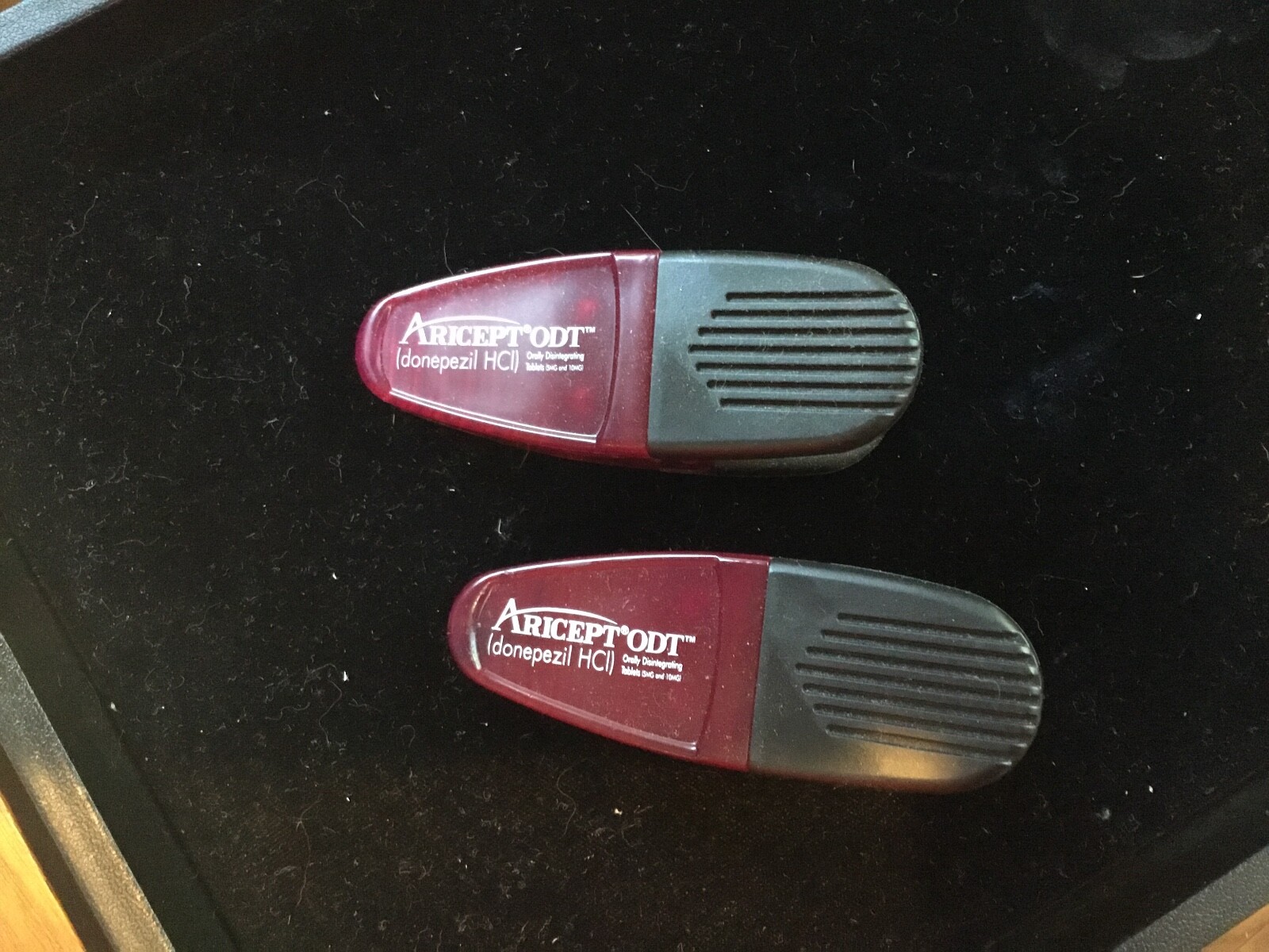 PAIR OF ARICEPT ODT MAGNETIC REFRIGERATOR CLIPS 3.25 INCH DRUG REP PROMO
