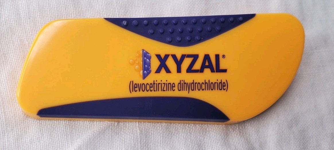 Vtg Xyzal Prescription Pharmaceutical Advertising Magnetic Clip fridge magnet