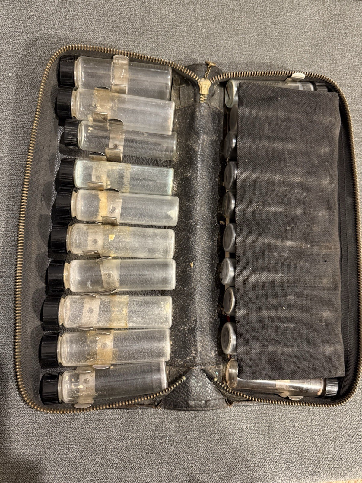 Vintage Doctor’s Medicine Kit Leather Travel Case 20 Vials Antique!