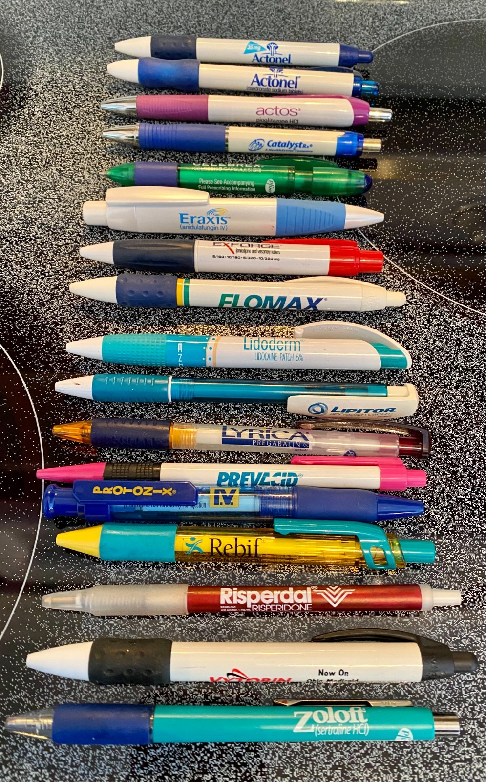 Lot of 17 Vintage Pharmaceutical Drug Rep Medical Promo Advertising Pens