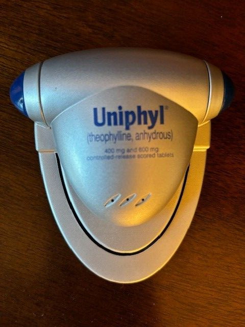 Drug rep-“Uniphyl” chart clip with bright light to see notes! w/2 AAA batteries!