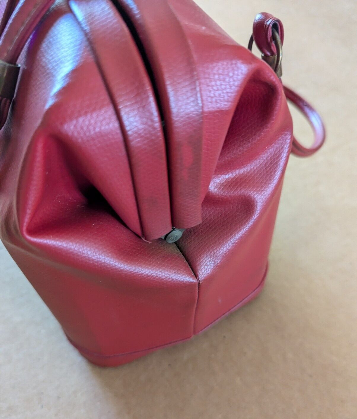 Rare! Vintage Burgundy Maroon Thick Heavy Leather Travel Doctor’s Bag Apothecary