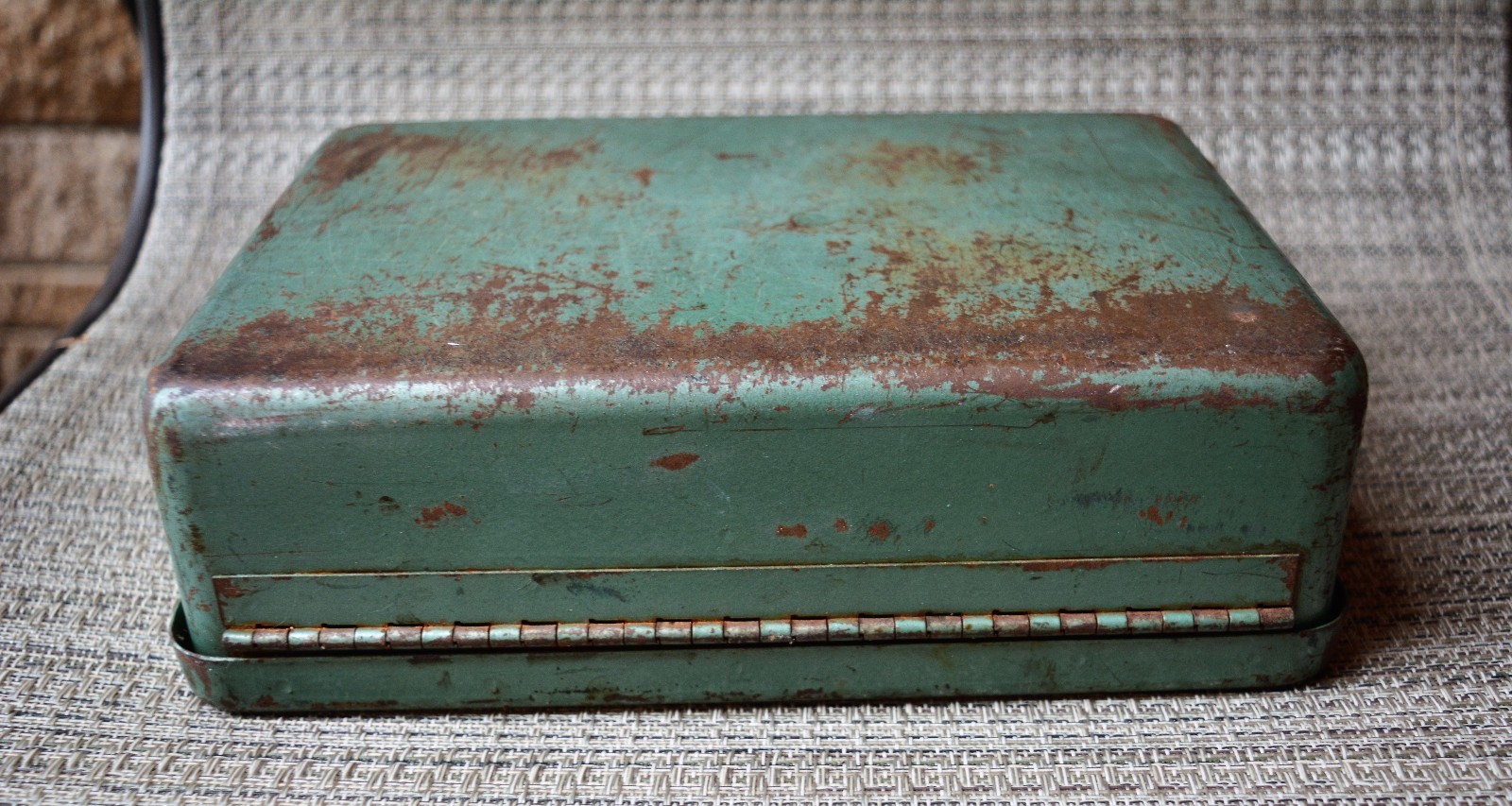 VTG Metal First Aid Kit Box BLUE BIRD BODY CO. Coach Heavy Steel #116 Bluebird
