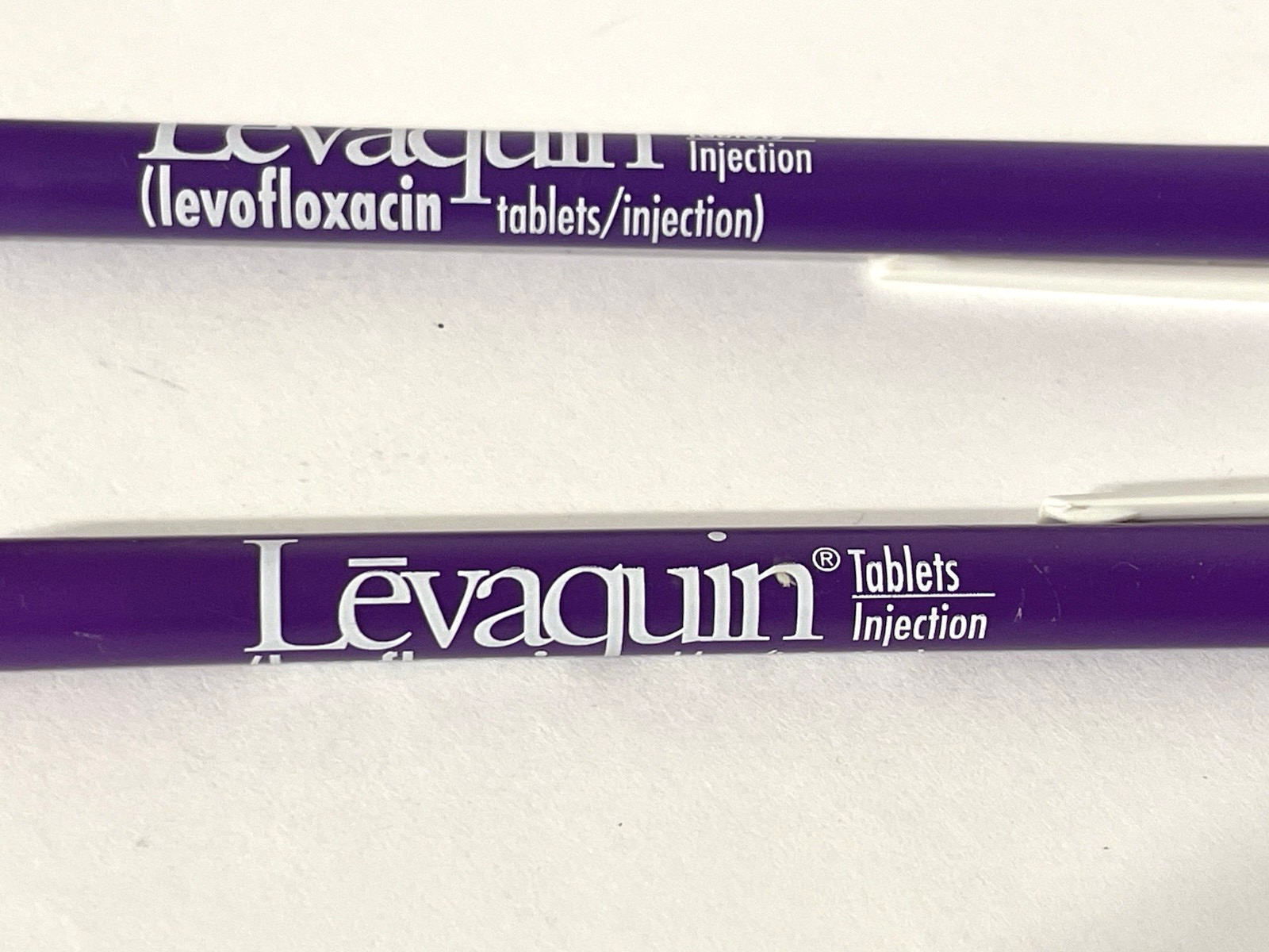 Pharmaceutical Drug Rep Vintage Ink Pens Levaquin Levofloxacin Collectible Promo