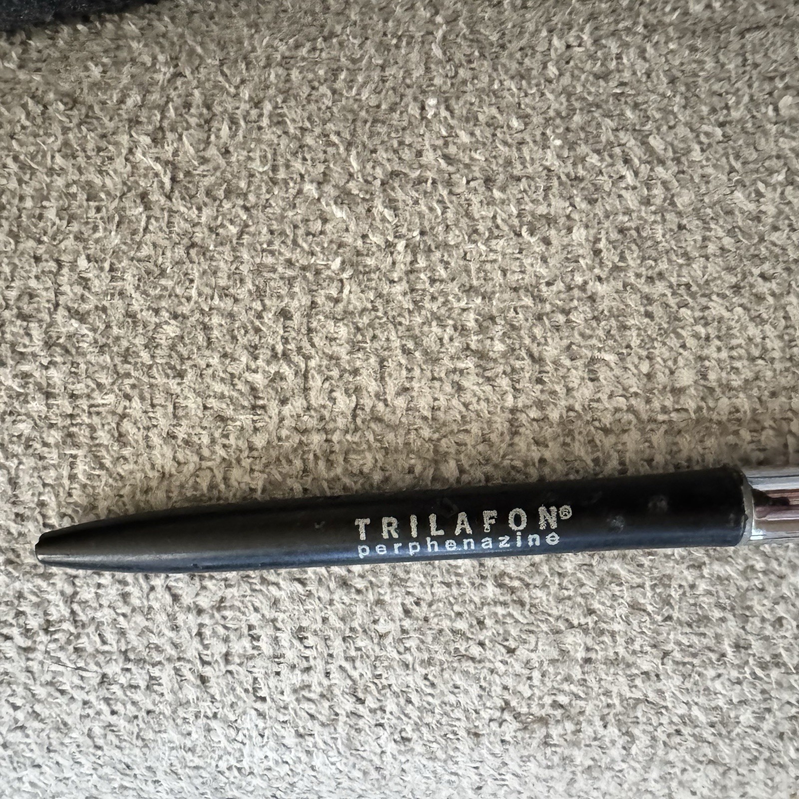 Rare Pysch Drug Rep Pen w/ RN Holder pin with retractable chain works