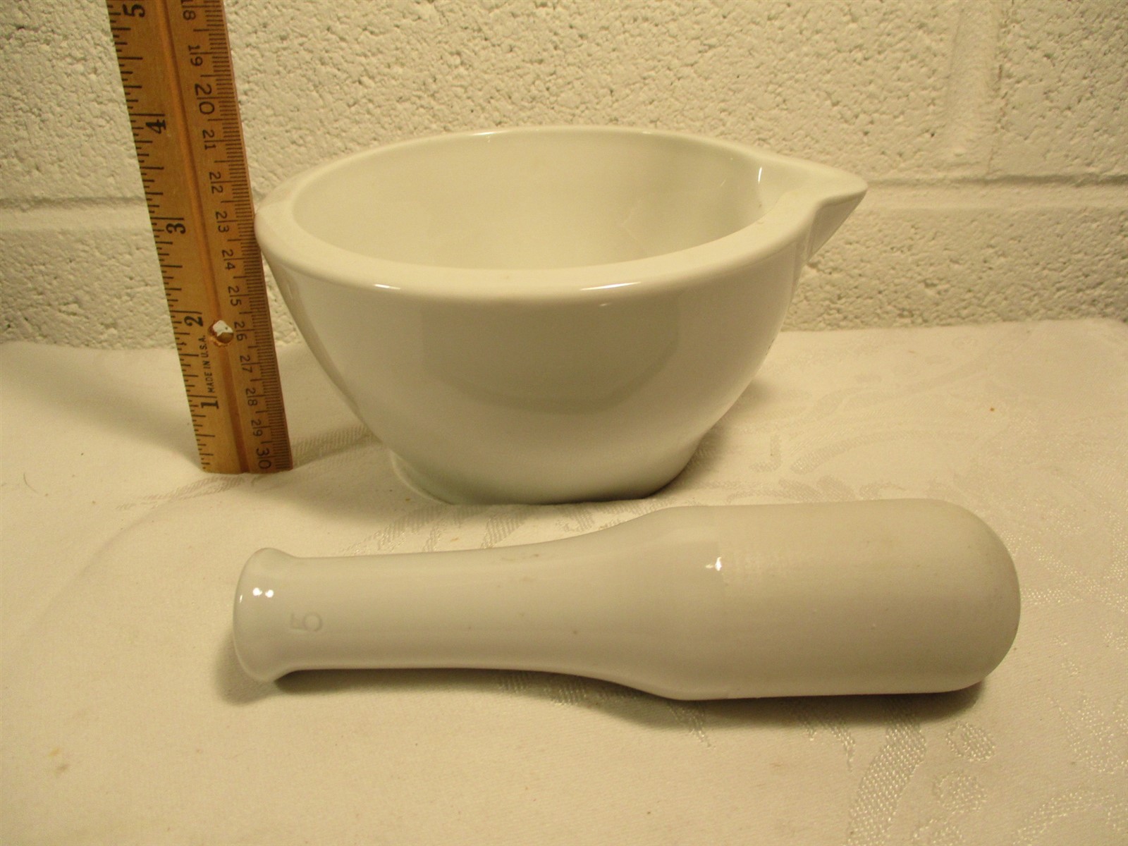 PILLIVUYT FRANCE HEAVY WHITE MORTAR & PESTLE APOTHECARY PHARMACUTICAL