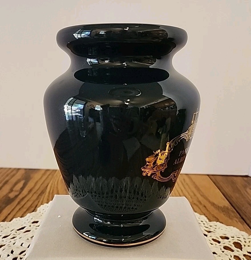 Apothecary 8.5″T Jar Peony (Paeonia Albiflora) Eli Lilly Navy Blue #19-662 READ