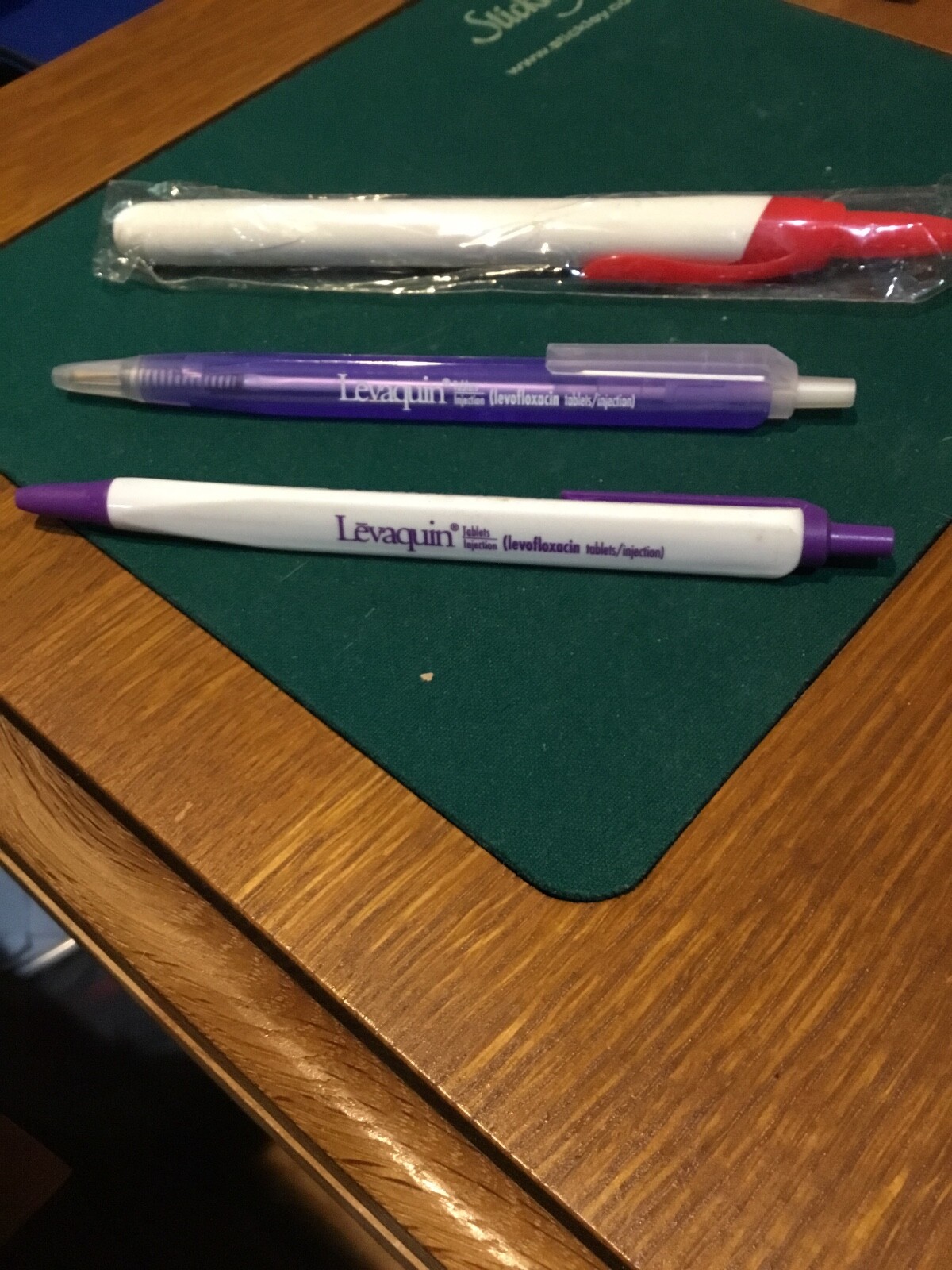 TWO ULTRACET/LEVAQUIN/DITROPAN XL PENS AND ULTRAM HIGHLIGHTER DRUG REP PROMOS