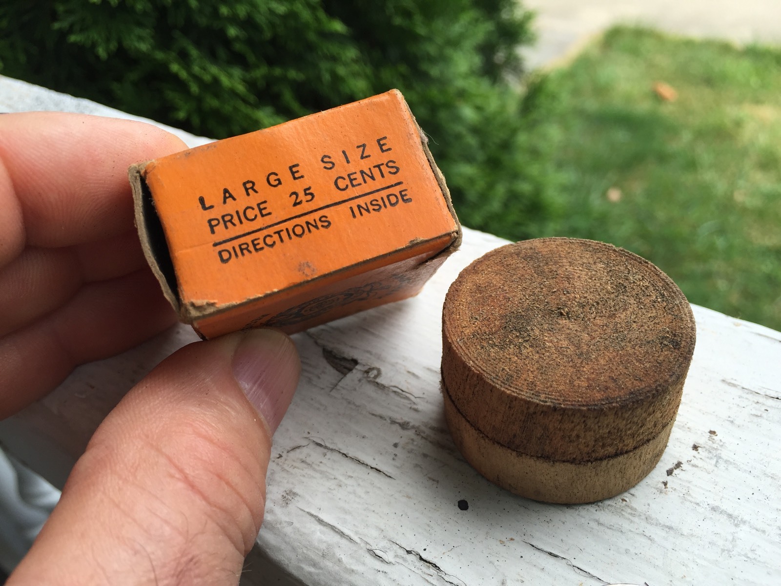 Hanson’s Magic Corn Salve In Original Box & Wooden Container