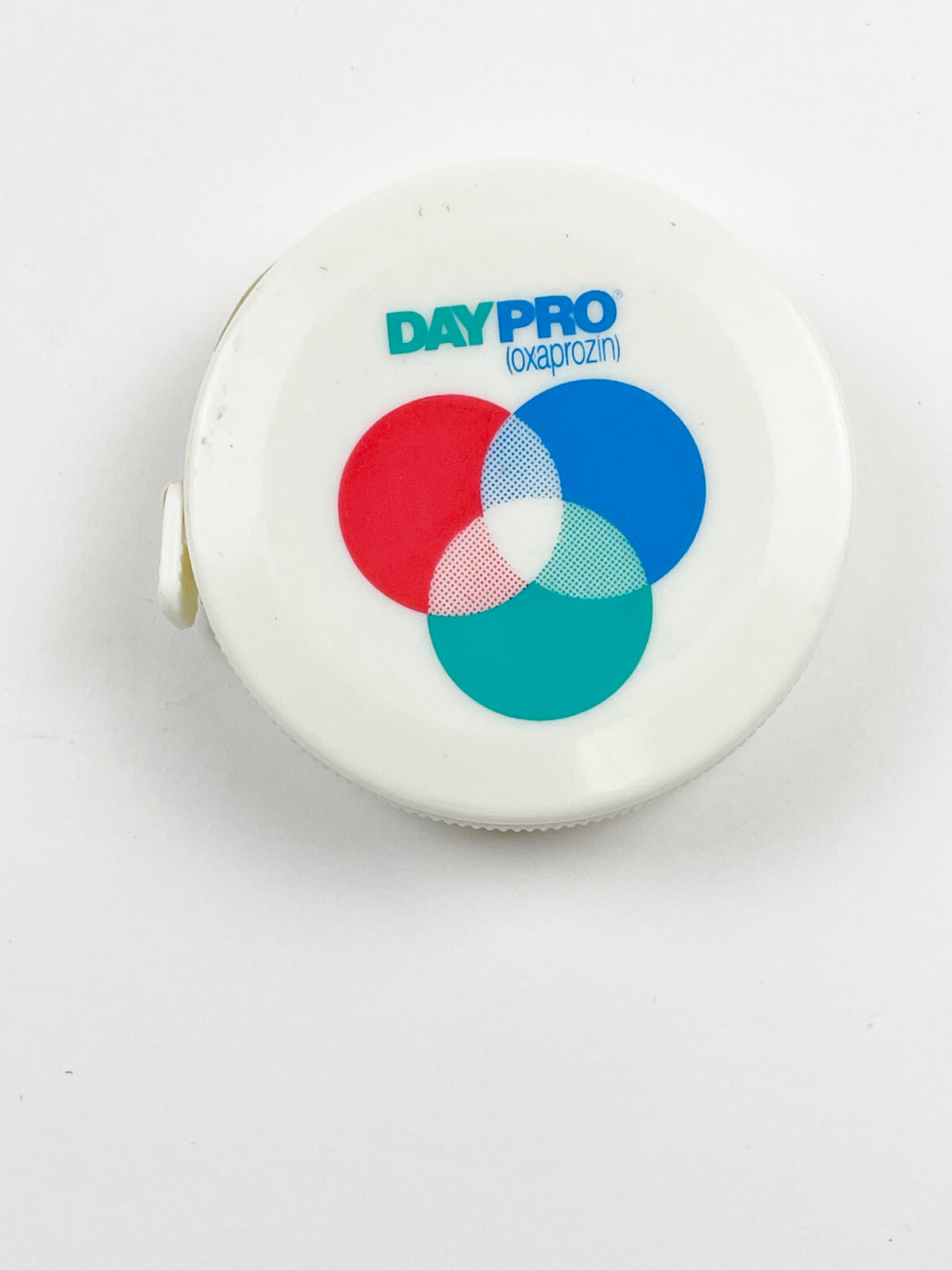 VINTAGE DAYPRO RETRACTABLE ROUND POCKET RULER – NEW OLD STOCK