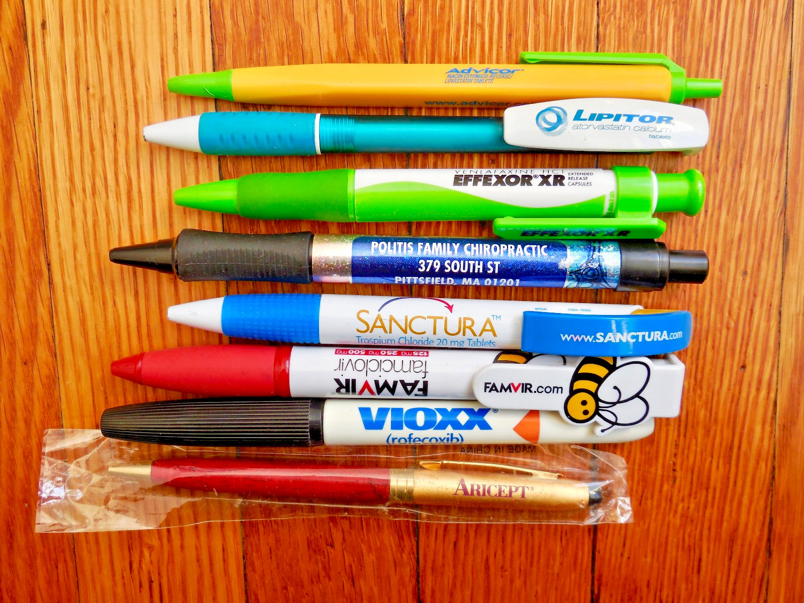 Vintage Pharmaceutical Drug Healthcare Lot Of 8 Plastic Pens Untested VIOXX