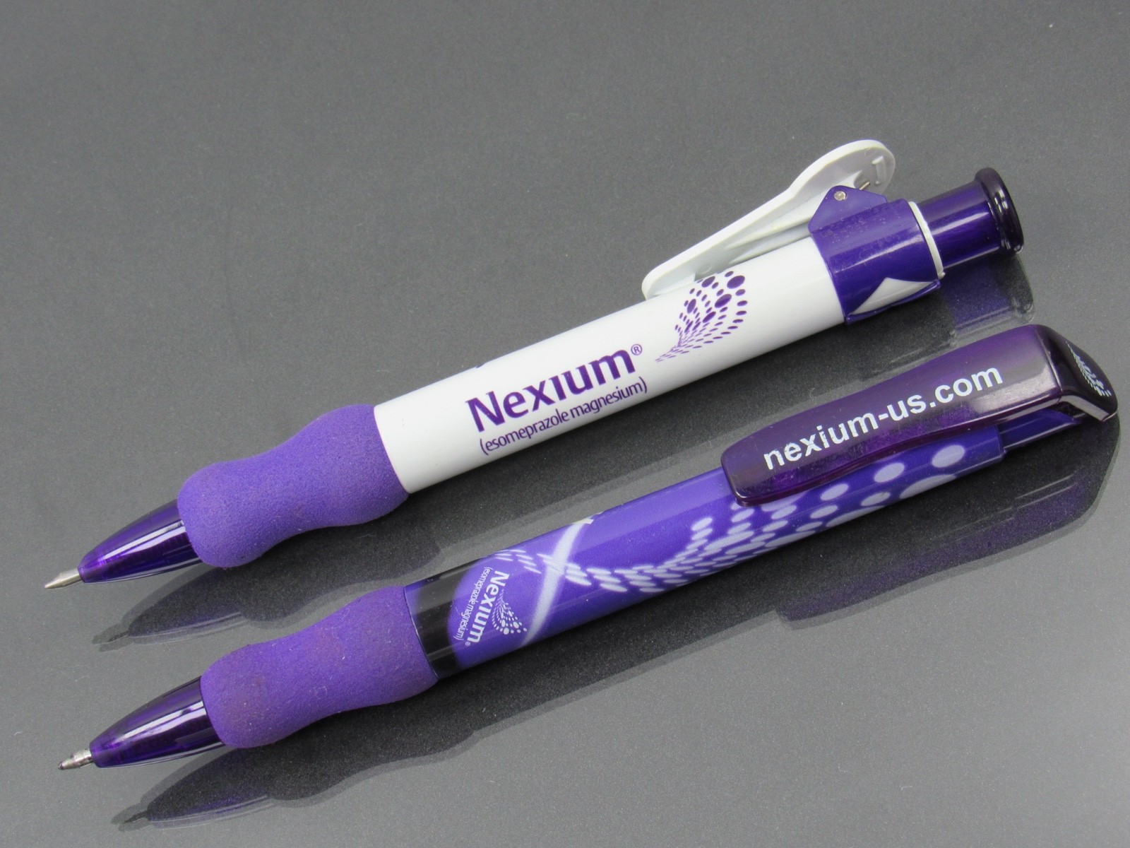 Nexium Wide Body PENS Drug Rep Pharmaceutical Promo Medical Advertising Lot of 2