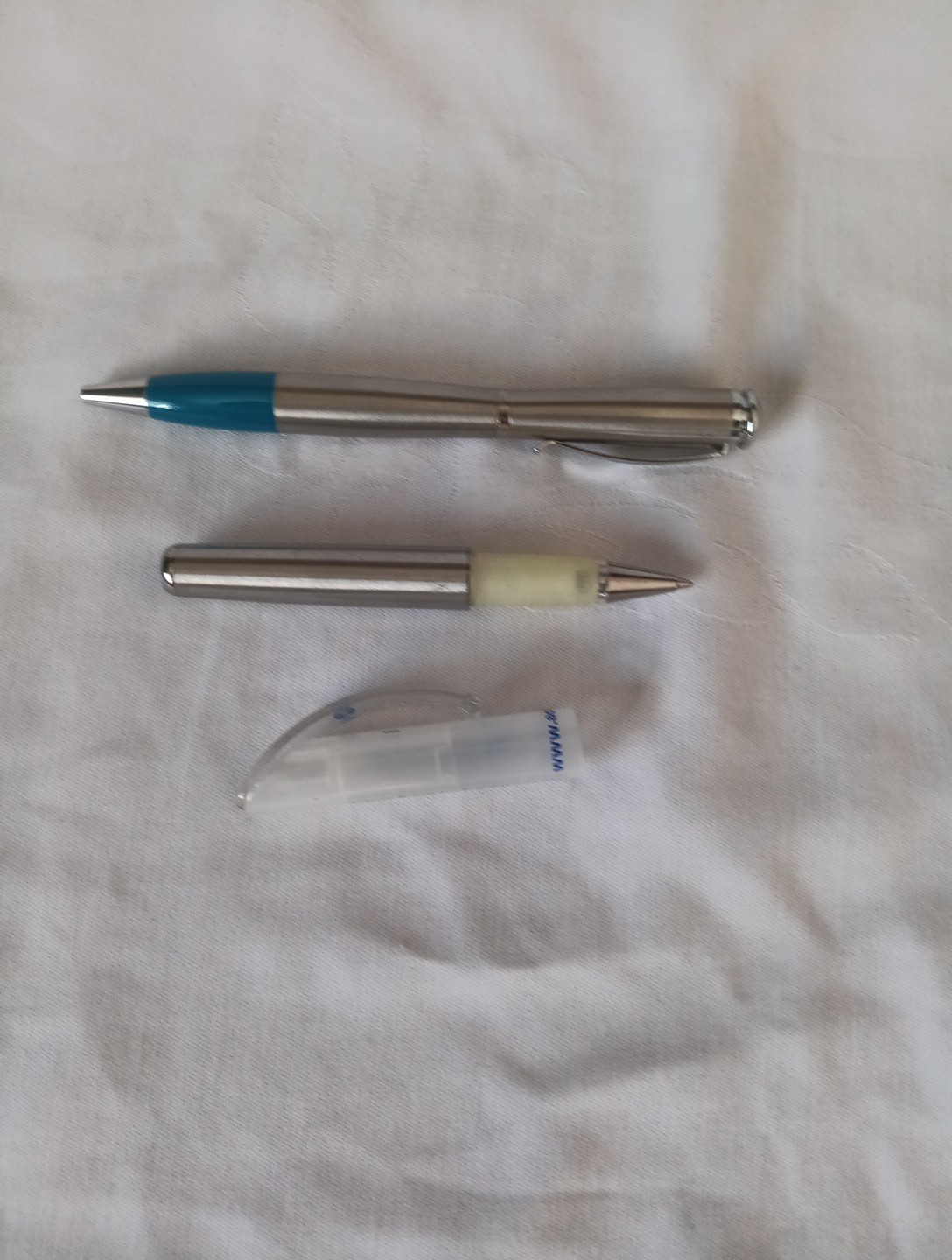 2 Drug Rep Pens Accupril & Bextra (Case Only)
