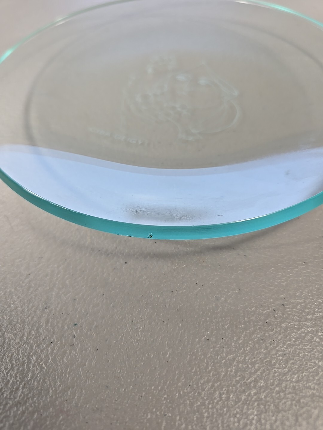 Vintage Pharmaceutical CIBA-GEIGY Etched Figures Commerative Glass Plate 7.5″