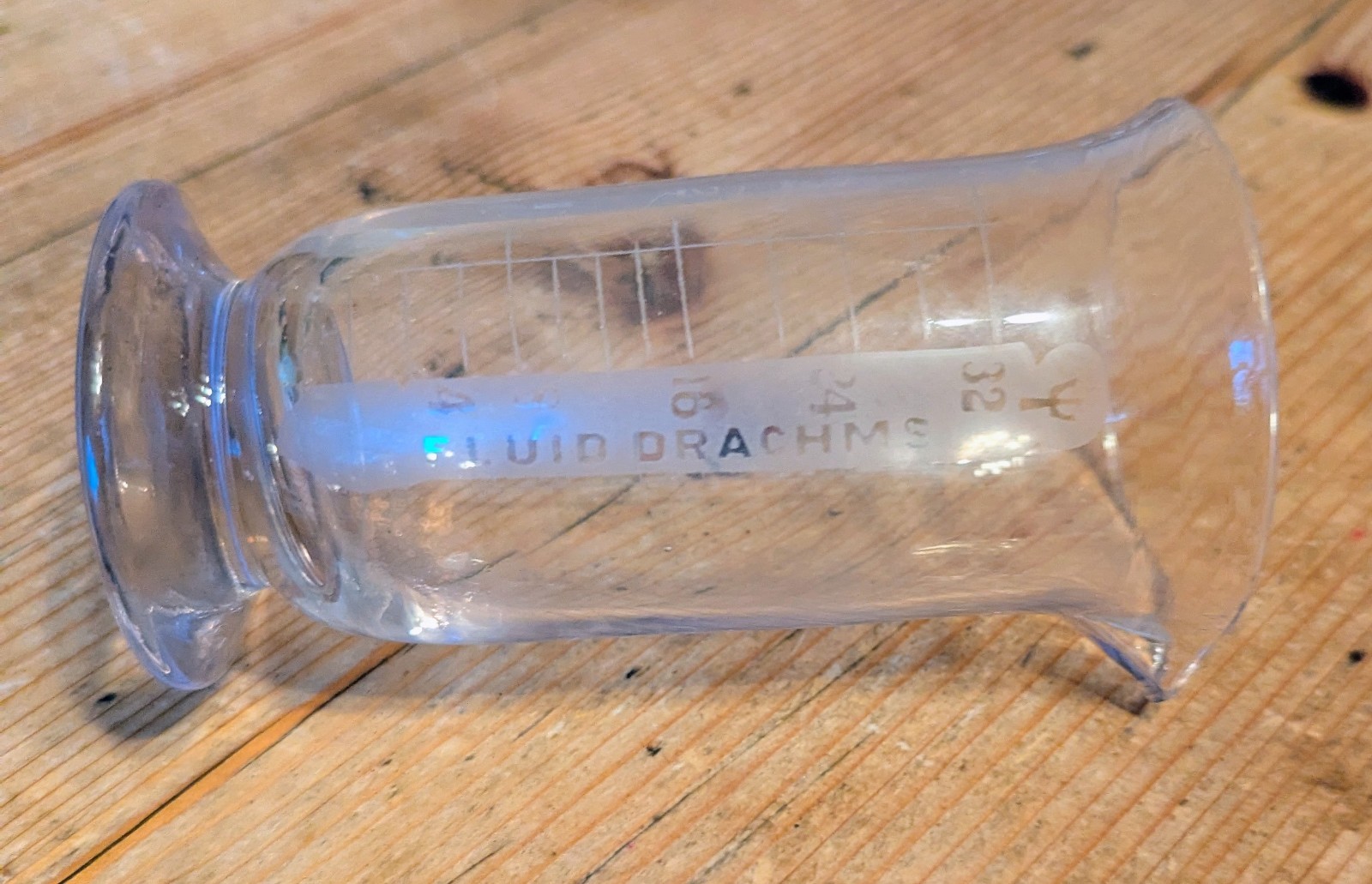 Vintage Apothecary Pharmacist Glass Measuring Jug Drachms Ounces 11.5cm Ht.