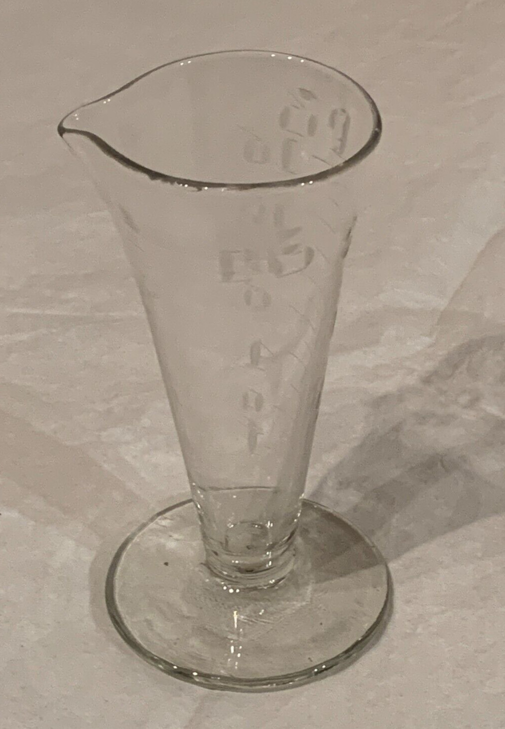 Apothecary’s etched-glass liquid measure, 2oz
