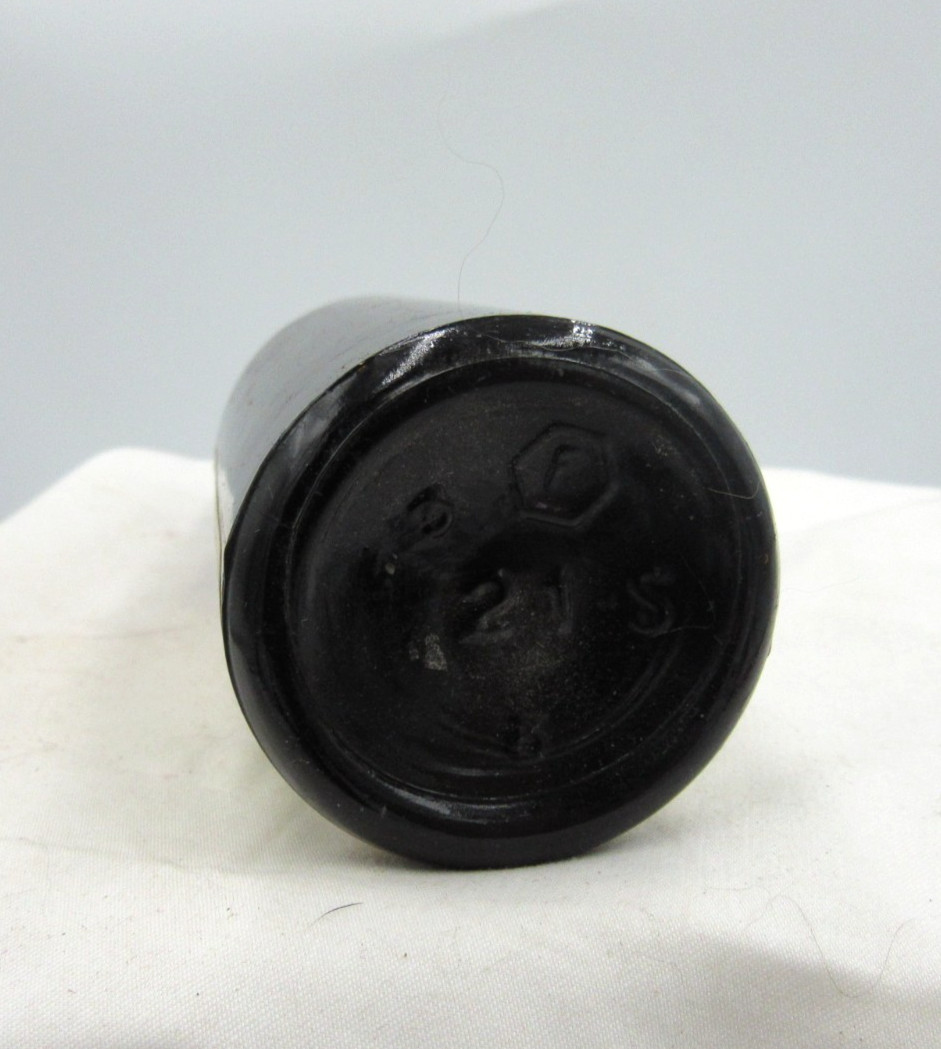 BW – 1950’s Magnus, Mabee & Reynard Wintergreen Leaf Oil 3 3/8 ” Medicine bottle