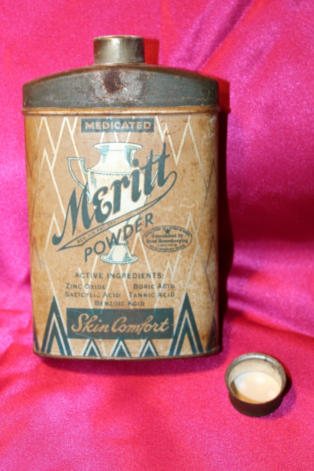 Meritt Powder Old Vintage Medicated Skin Comfort Container Tin 2 Oz. Made in USA
