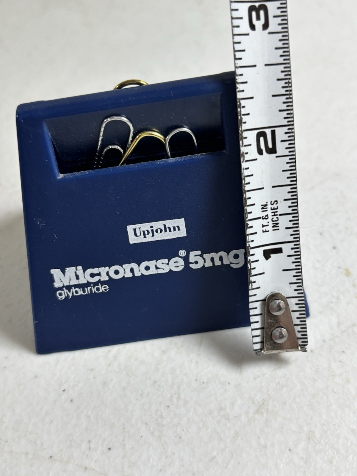 Promotional UPJOHN MICRONASE Paper Clip Holder Drug Rep Double Sided Pharmacy