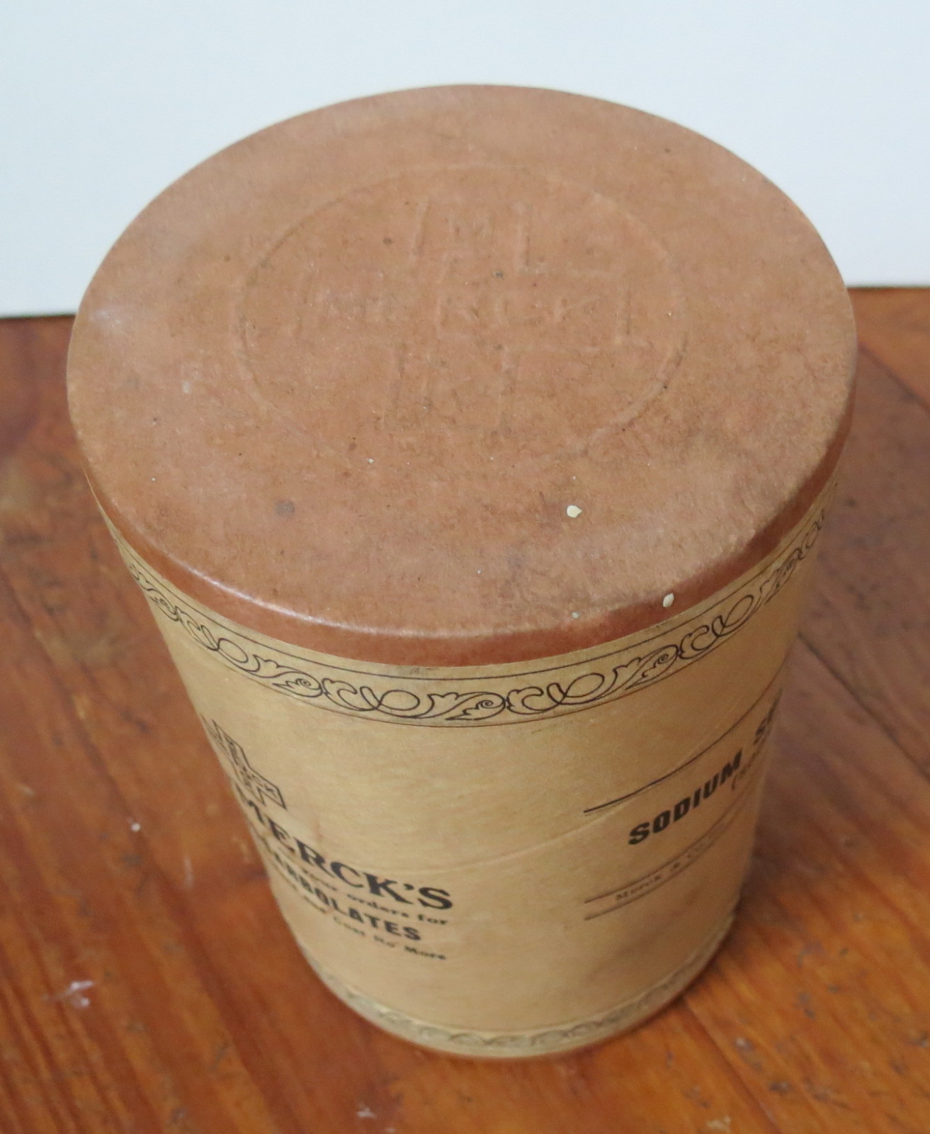 OLD MERCK SODIUM SULPHOCARBOLATE CONTAINER