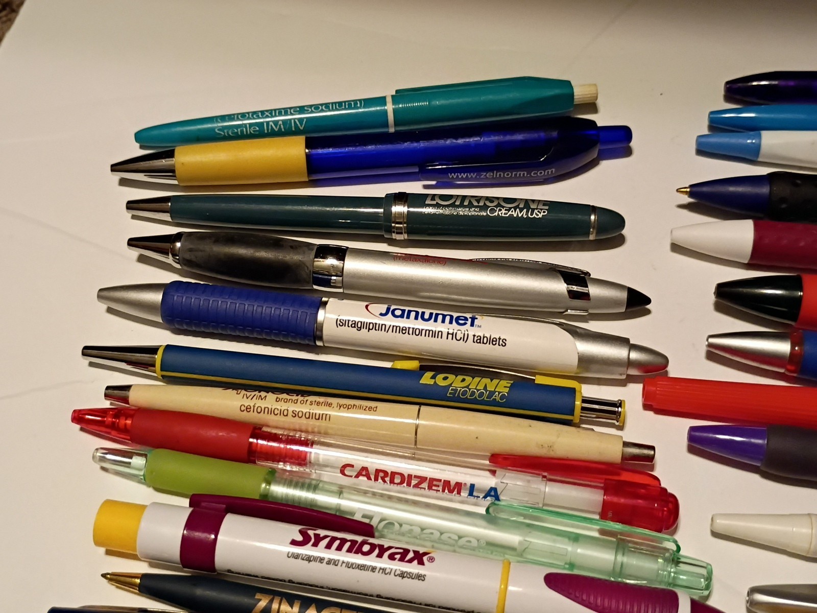Pharmaceutical Pens Drug Rep Lot of 36 Symbyax, Lodine, Centrax, Claritin & More