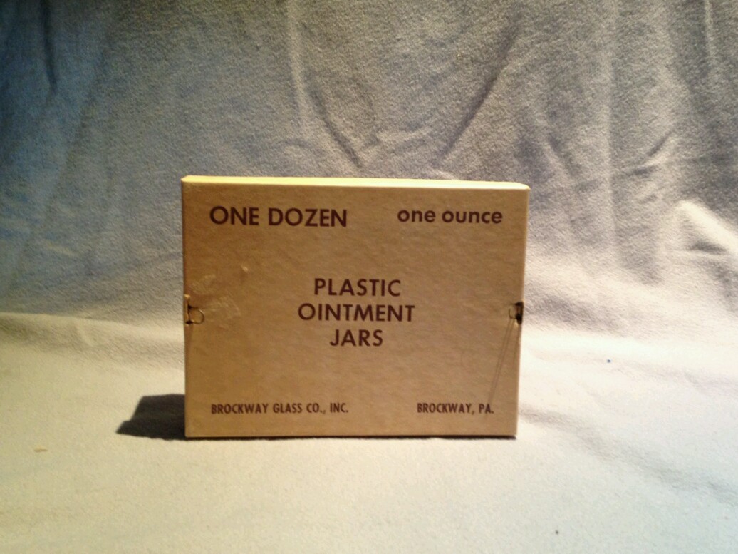 New 1 Dozen unused plastic medicine ointment jars with screw cap 1 oz. Vintage.