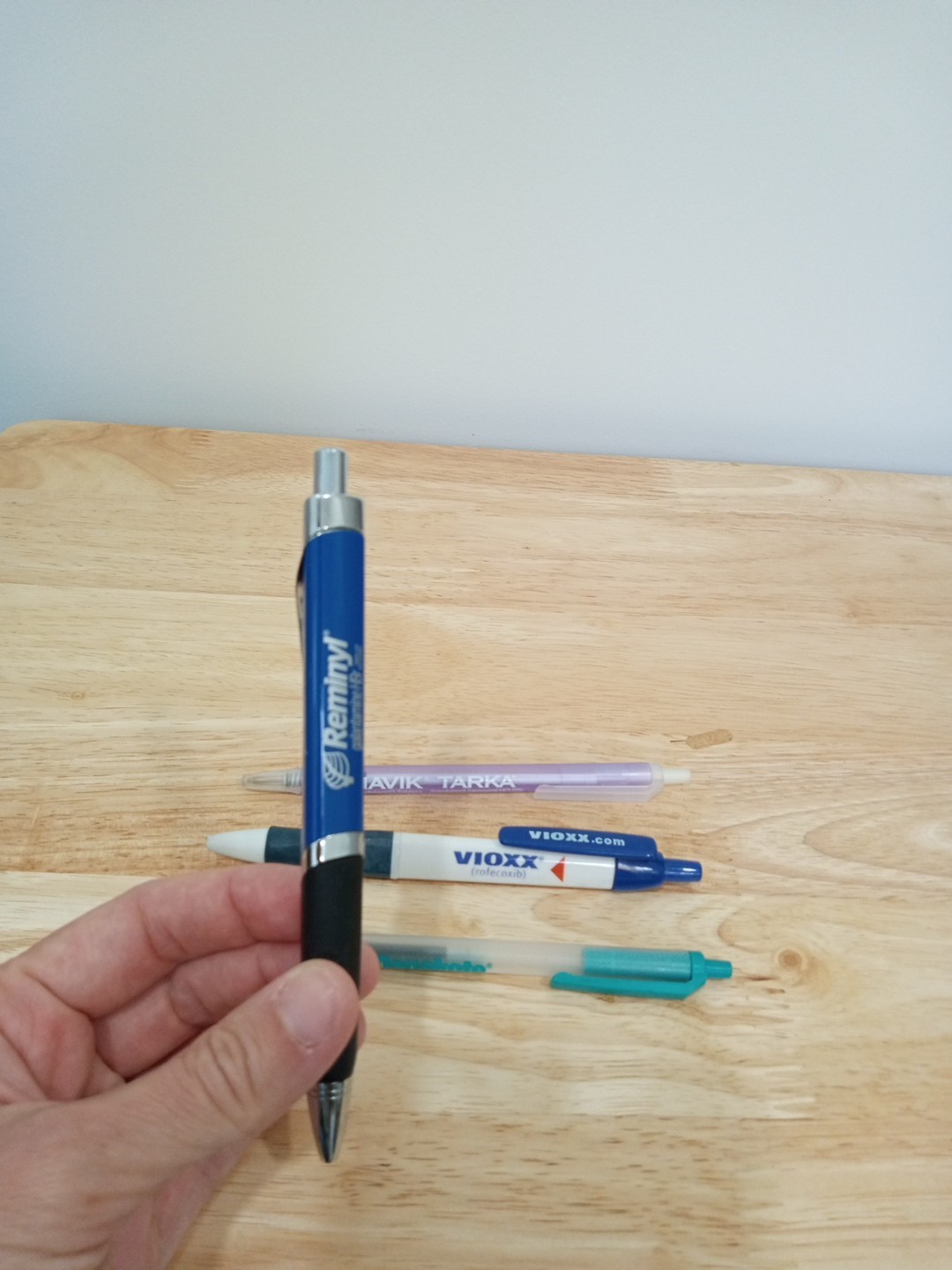 Lot (4) Pharmaceutical / Drug Rep Pens: Depakote, Mavik Tarka, Vioxx, Reminyl
