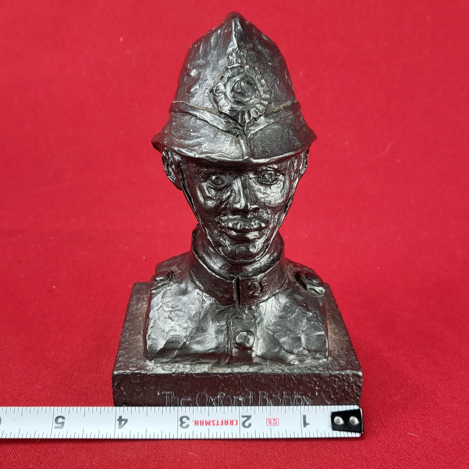 VINTAGE 1977 THE OXFORD BOBBY BOOKEND BUST BRITISH ENGLAND BRISTOL LABORATORIES