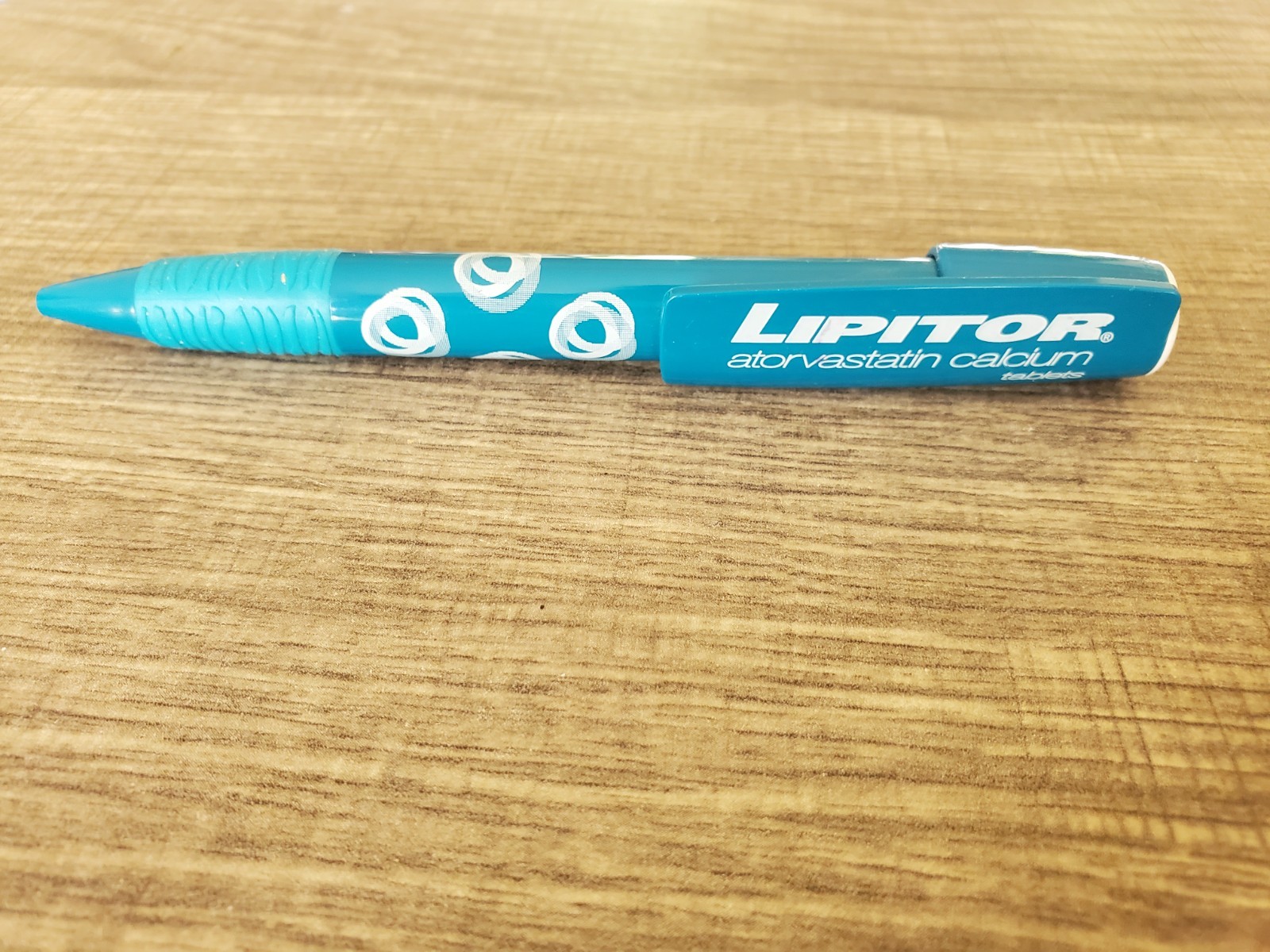 Set of 2 Drug Rep Pens – Lipitor – Pristiq – both discontinued- pharmaceutical