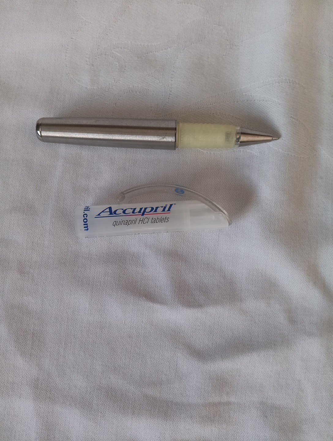 2 Drug Rep Pens Accupril & Bextra (Case Only)