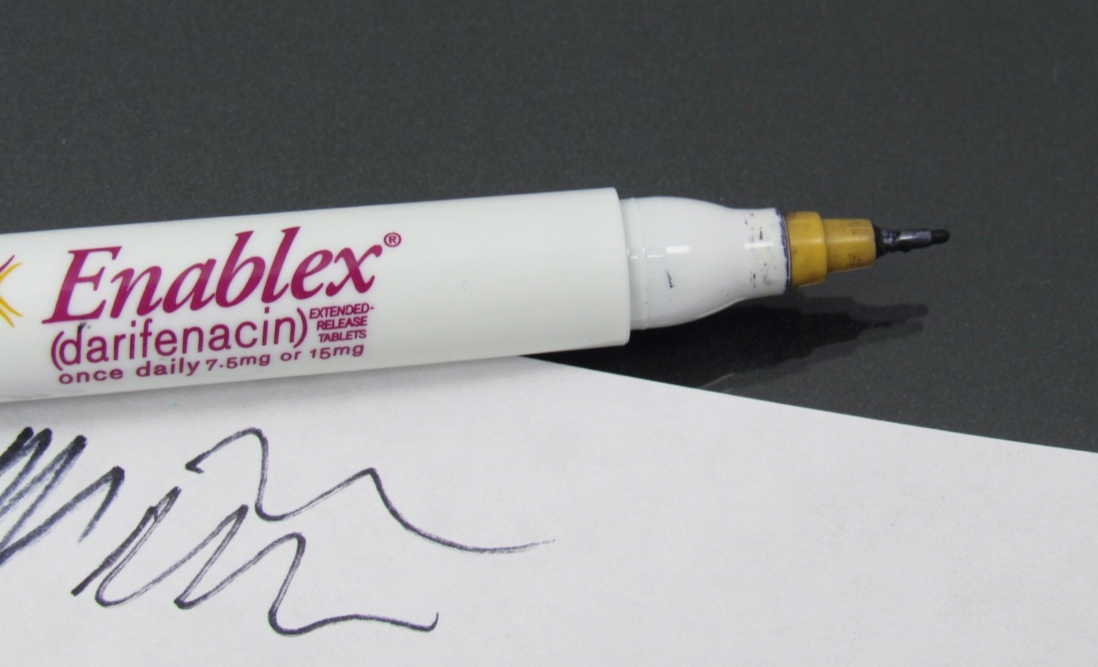 Lot of 4 Enablex PENS Drug Rep Pharmaceutical Promo Medical Advertising 1 Marker