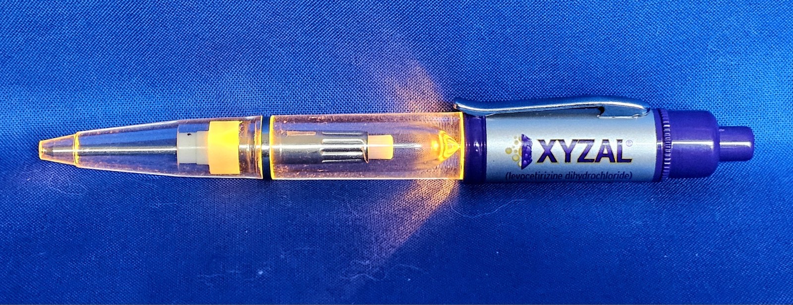 Xyzal Drug Rep Ink Pen w/ *LIGHT* Collectible Pharmaceutical Medical Advertising