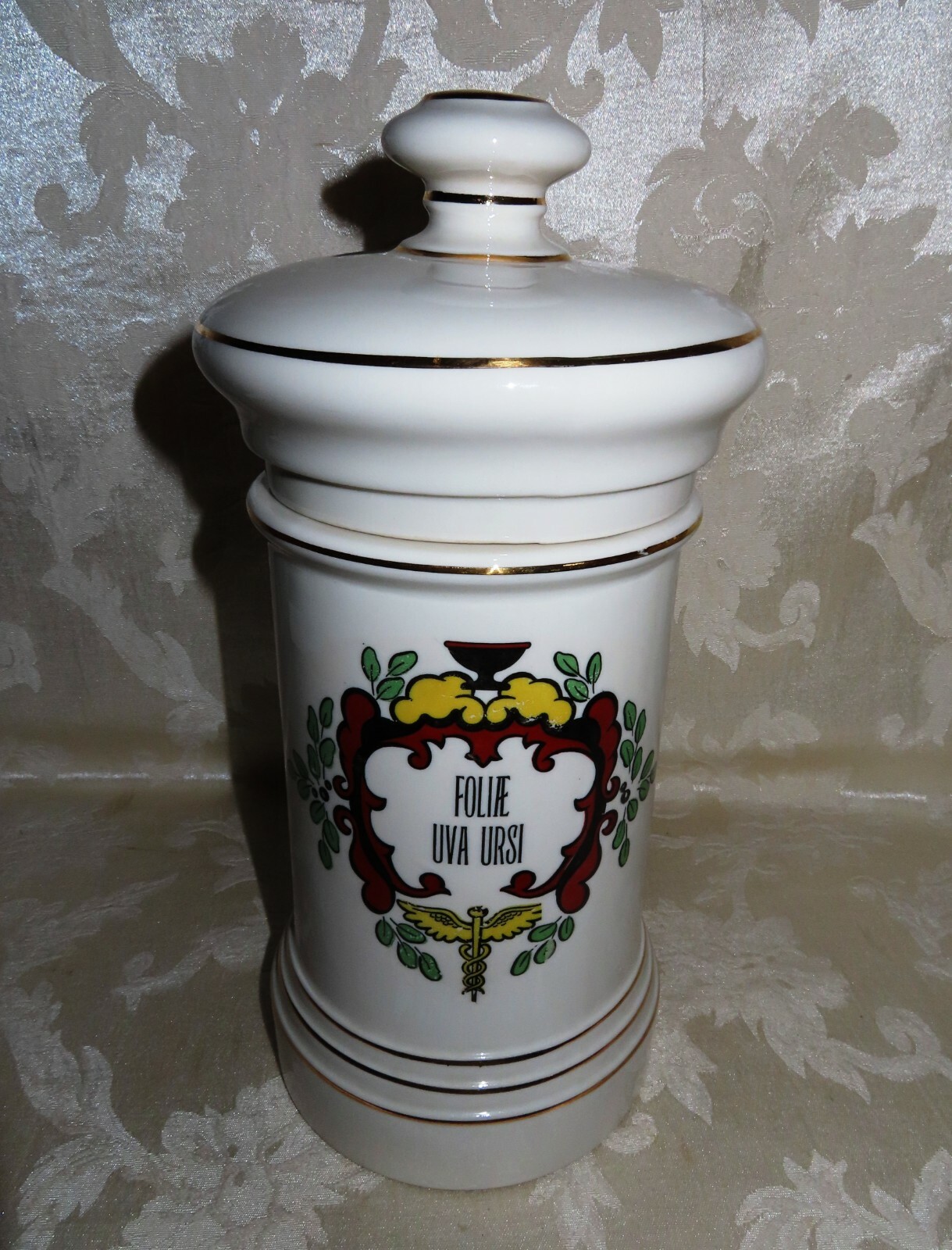 Apothecary Jar “Foliae Uva Ursi” Mid 1900’s Fine Porcelain 11.5 ” Height