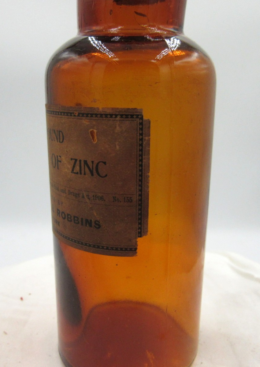 1890’s McKesson & Robbins Stearate of Zinc New York 5 3/4″ Amber Medicine bottle