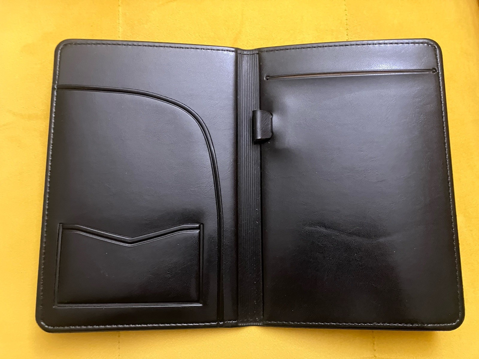 VTG Pfizer Drug Rep Leather Big Pharma Planner Notebook Holder & pill keychain
