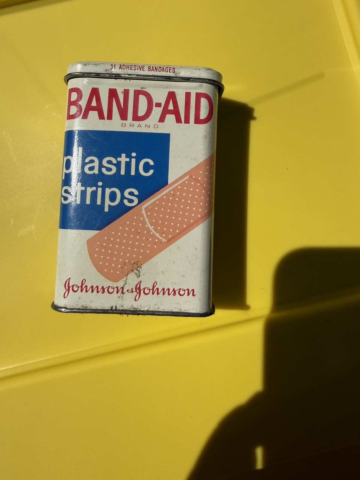 Vintage Band-Aid Plastic Strips Metal Tin Johnson & Johnson 49c Code 5614 USA