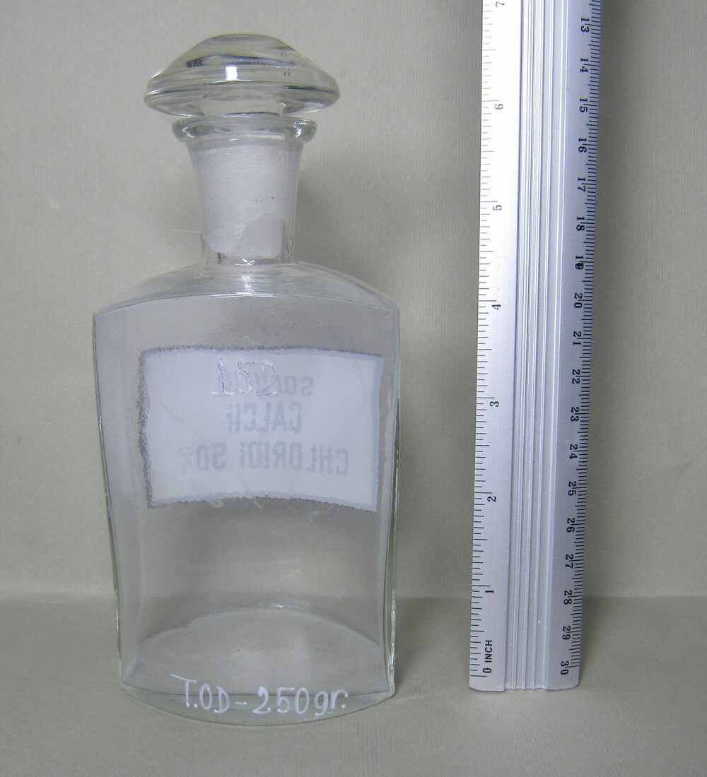 Vintage Medical Science Glass Bottle,Germany,SOLUTIO CALCII CHLORIDI 50%