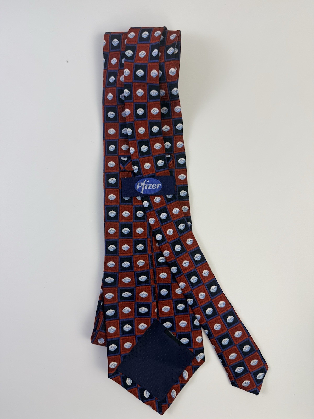 Viagra Pfizer Silk Tie Drug Rep Pharmaceutical Necktie Blue Pill Capsules Red